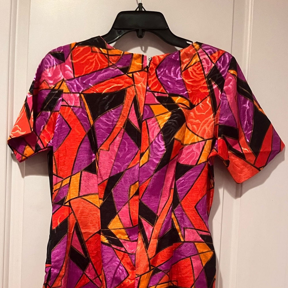 Vibrant Geometric Pattern Dress - image 4